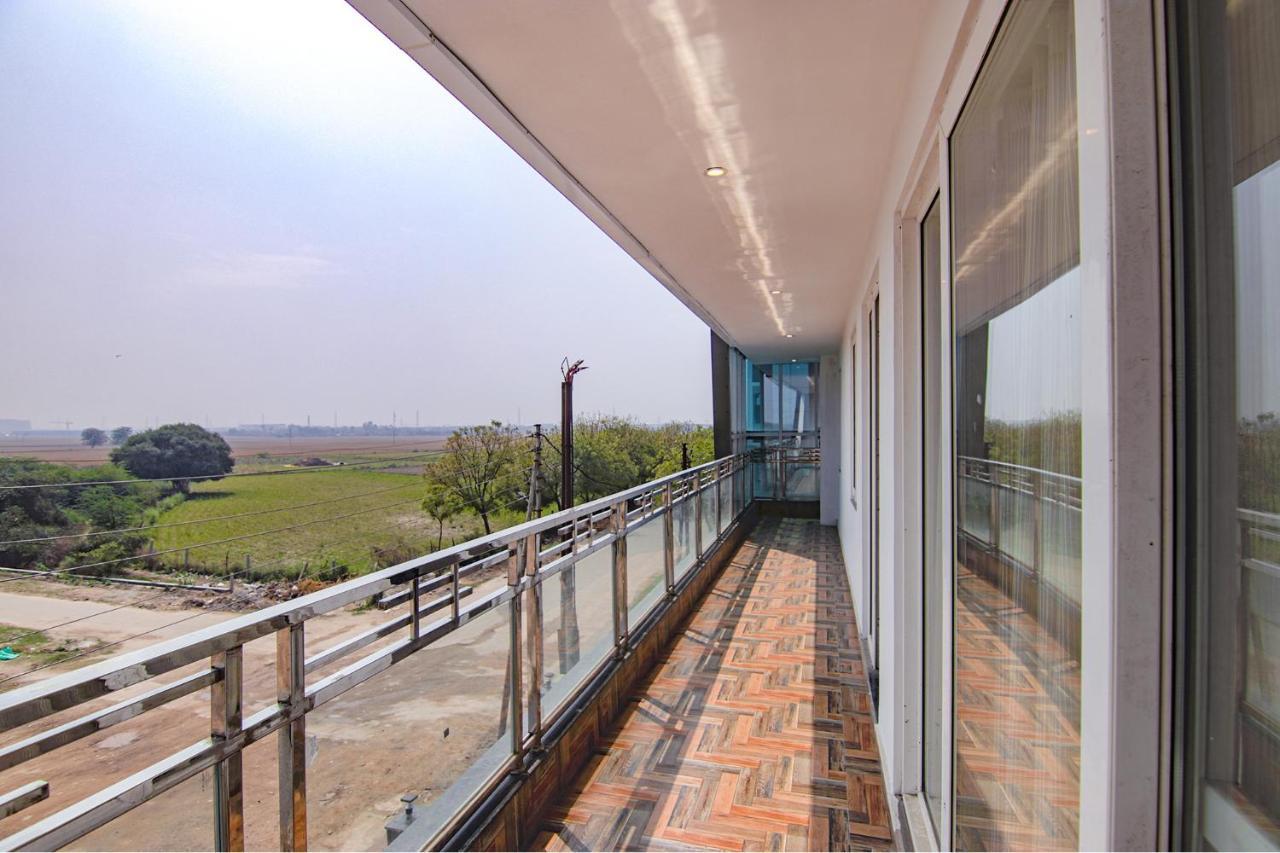 Fabhotel Satyam International Noida Kültér fotó
