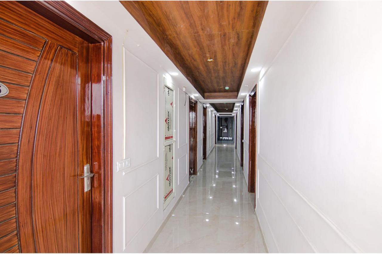 Fabhotel Satyam International Noida Kültér fotó
