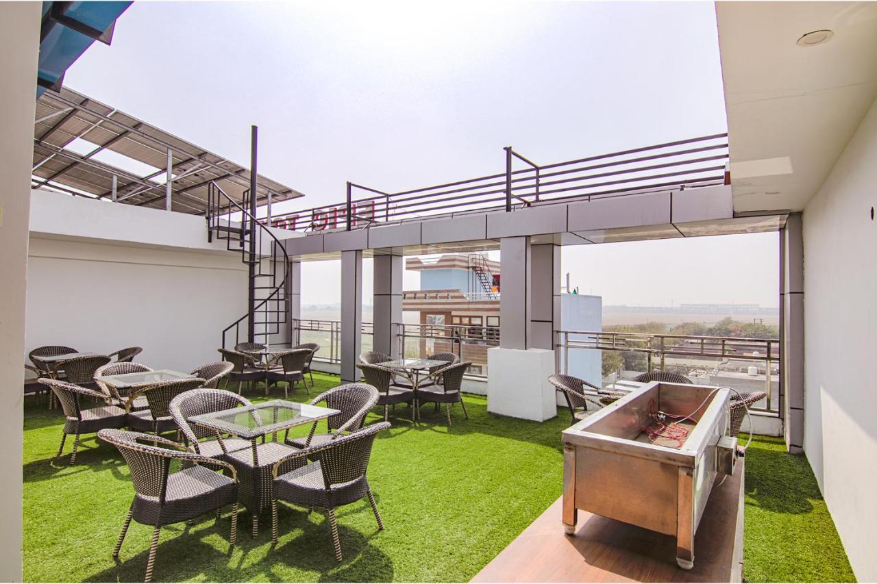 Fabhotel Satyam International Noida Kültér fotó